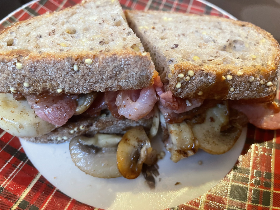 Bacon & mushroom sandwich