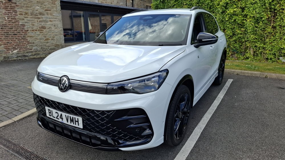 Love my car, it gets me to work everyday as a shift worker for the police constabulary I work for, never let's me down. Its comfy, reliable and great to drive. It would be great to have